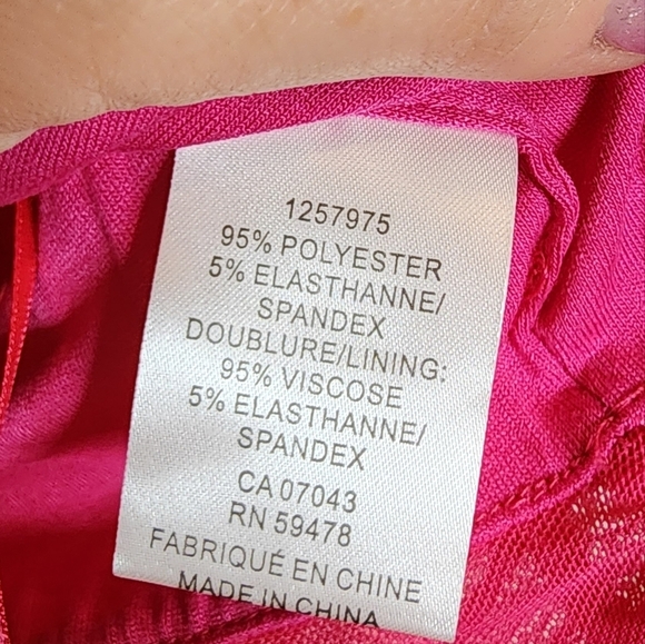 NWT House Of Harlow 2 Piece Skirt Crop Top Mesh Stretch Ruched Size XS Hot Pink - Picture 13 of 16